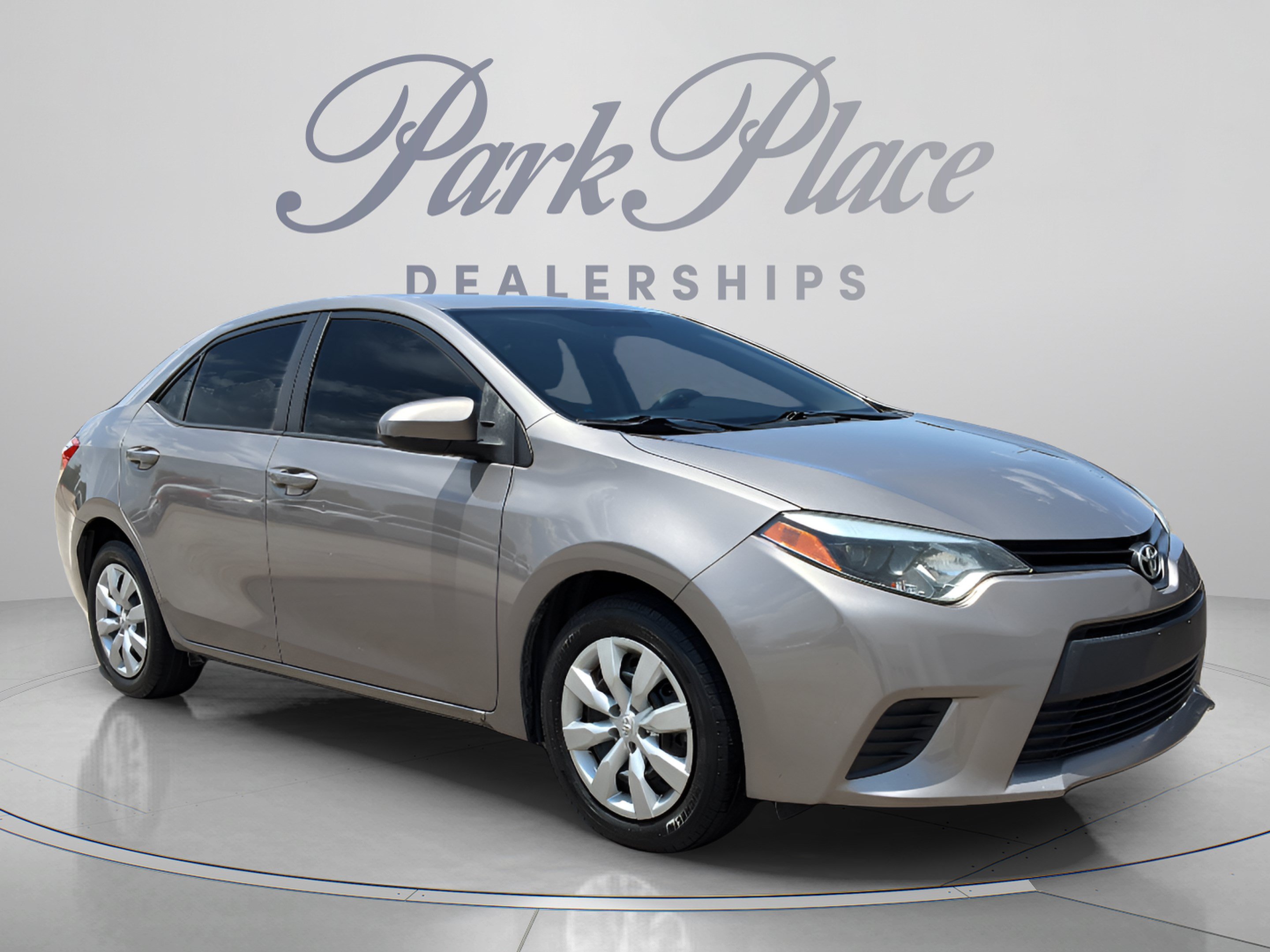 Used 2014 Toyota Corolla LE FWD image 8