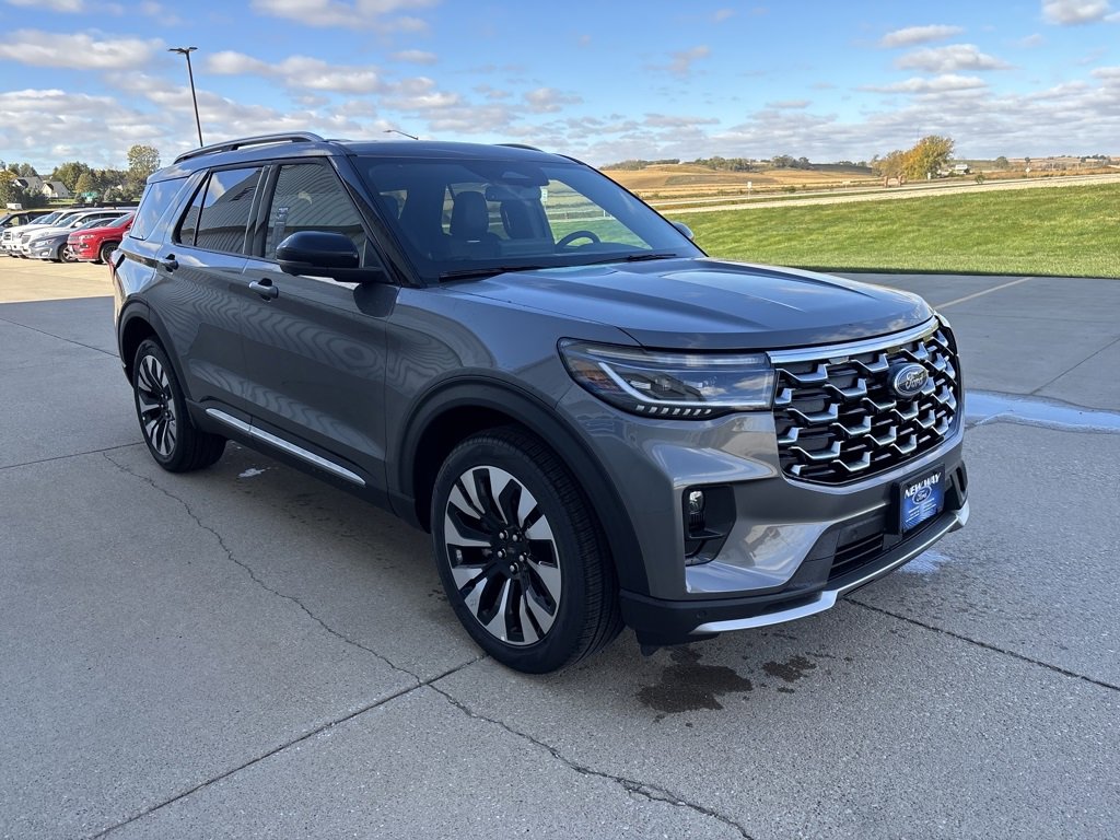 New 2026 Ford Explorer Platinum image 3