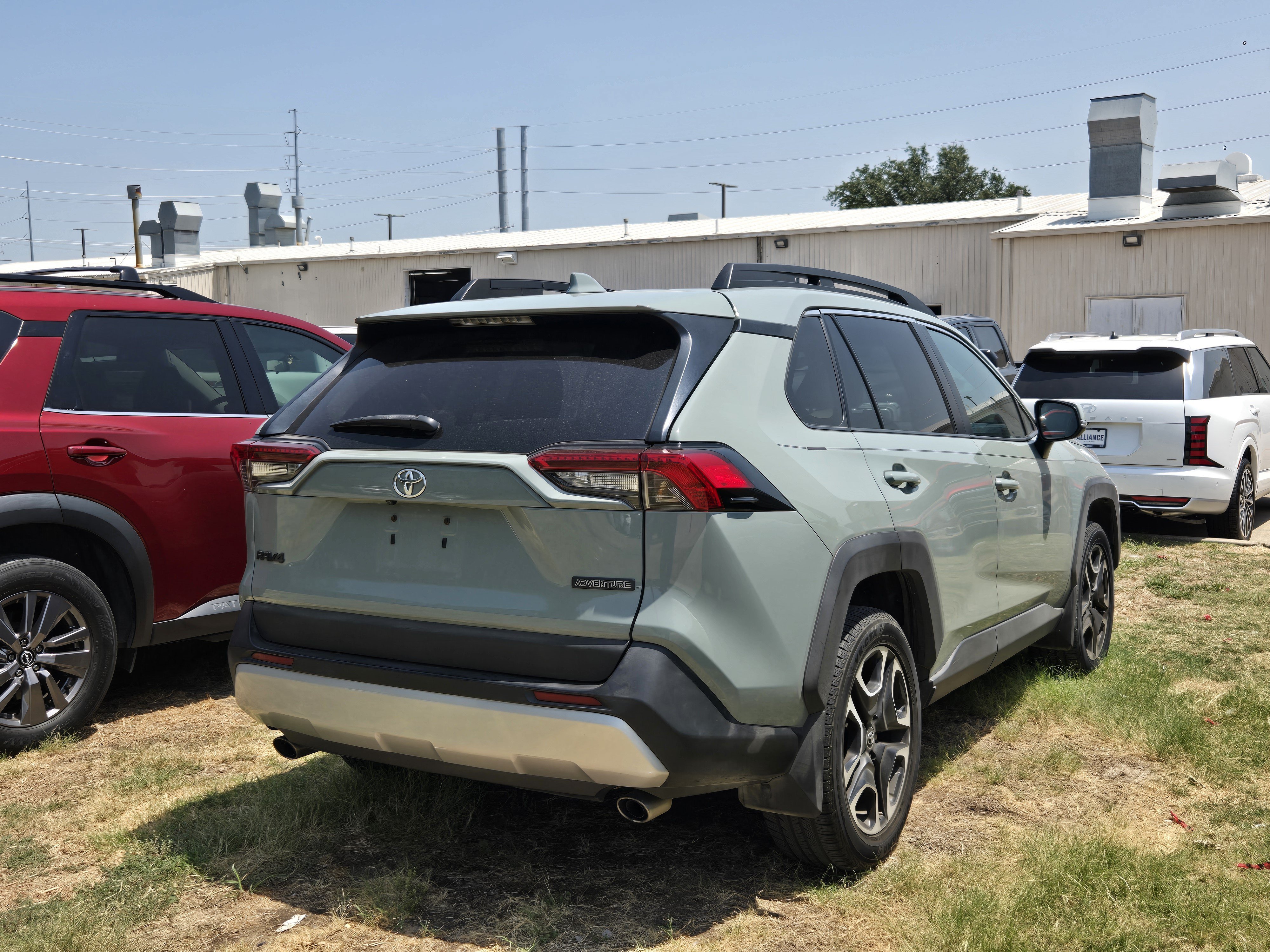 Used 2019 Toyota RAV4 Adventure AWD/4WD image 4