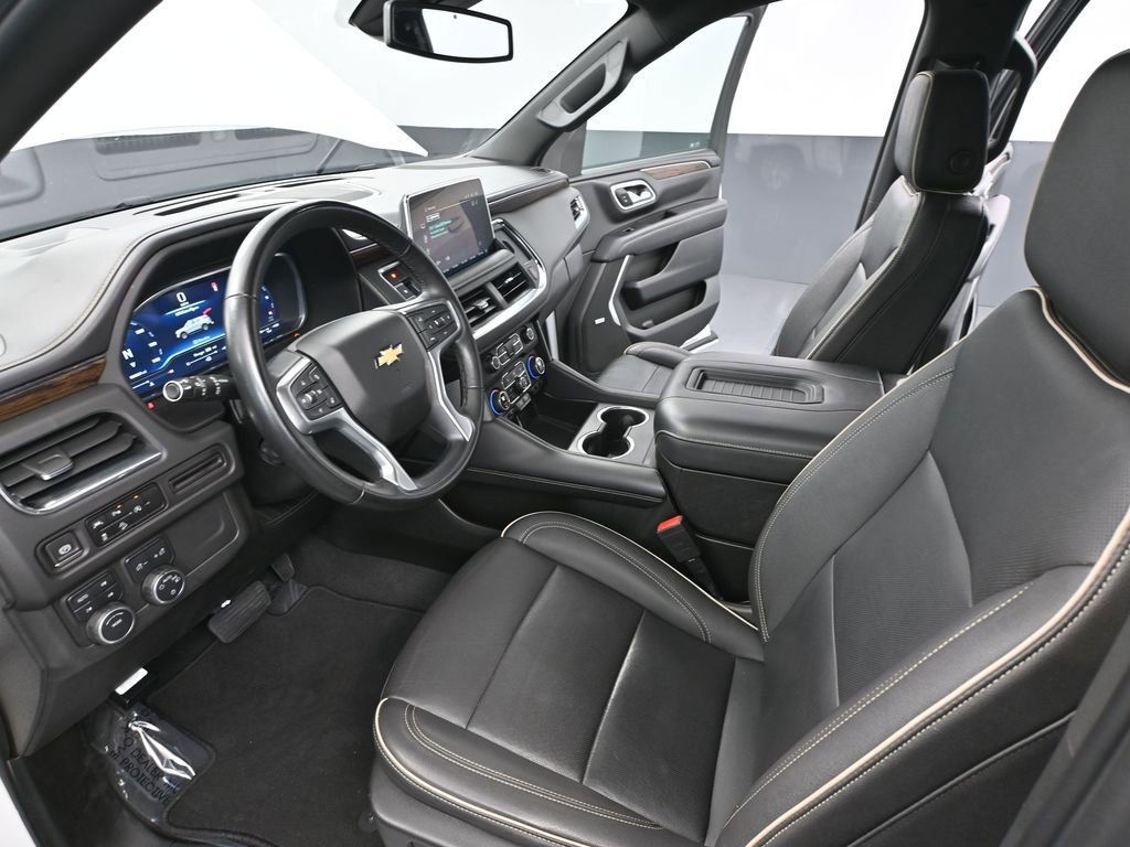 Used 2023 Chevrolet Suburban Premier image 26
