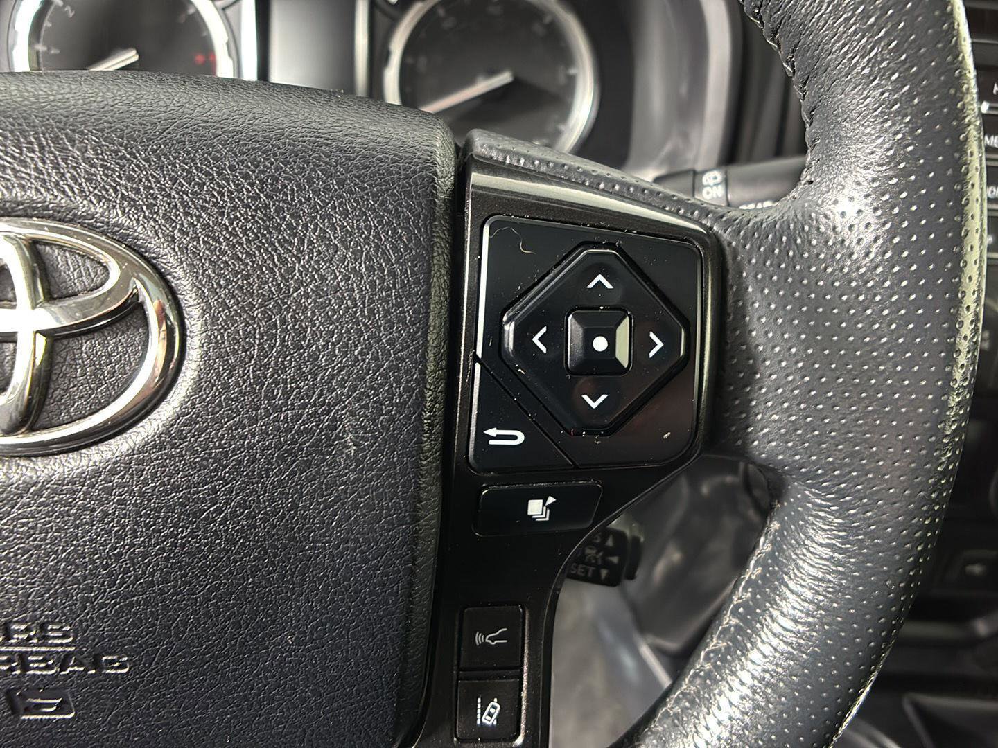 Used 2021 Toyota 4Runner TRD Off-Road Premium w/ Moonroof Package image 25