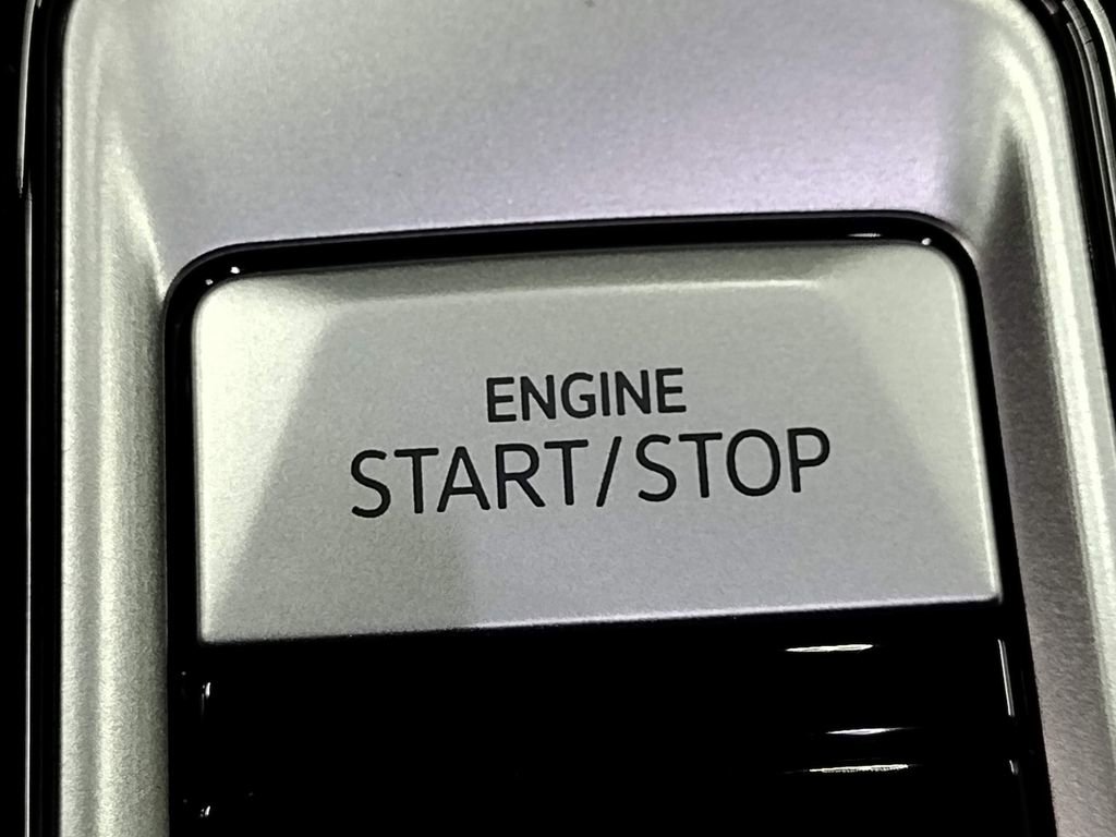 New 2026 Volkswagen Atlas Cross Sport SEL Premium R-Line image 38