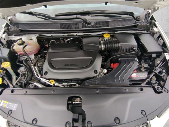 Used 2023 Chrysler Pacifica Touring-L image 22