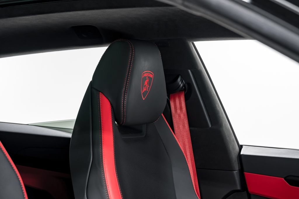 Used 2025 Lamborghini Urus S AWD/4WD image 41