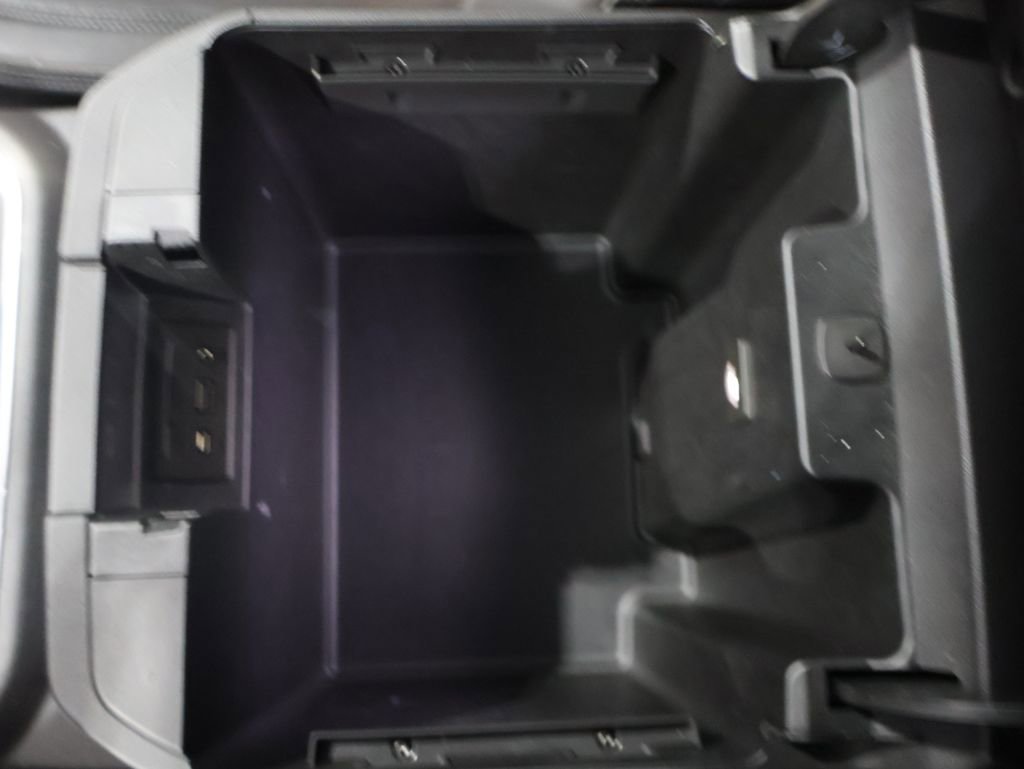 Used 2019 Chevrolet Silverado 1500 High Country image 34