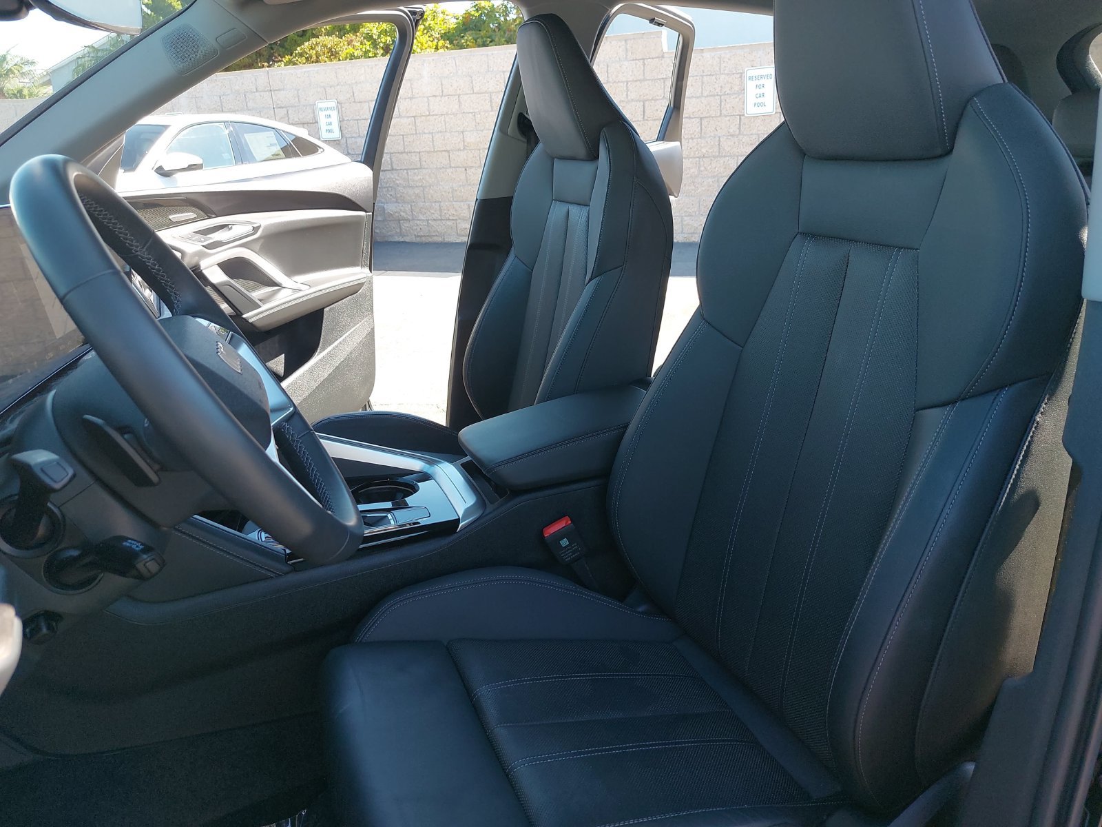 Used 2025 Audi Q5 Premium Plus w/ Premium Plus AWD/4WD image 15