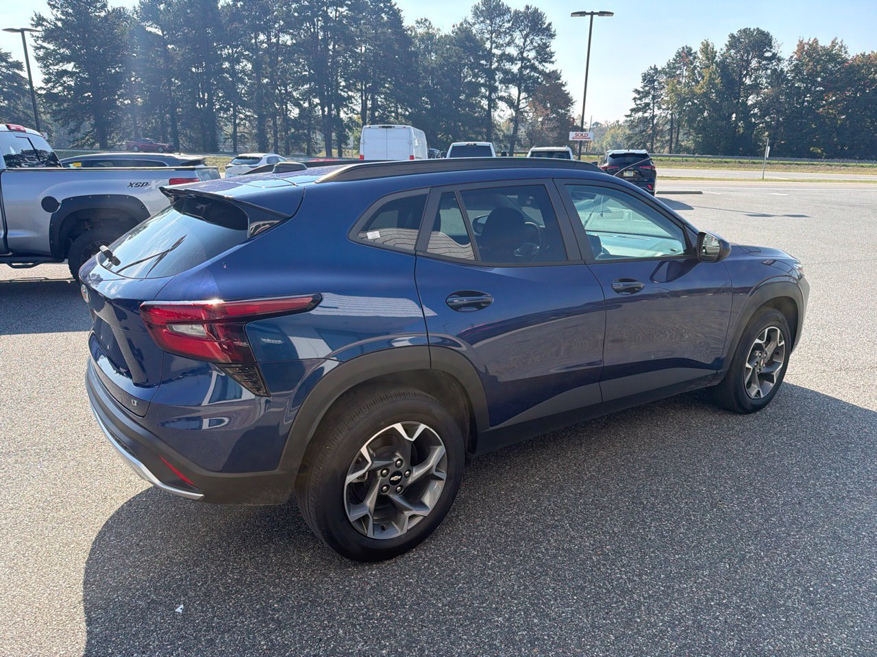 Used 2024 Chevrolet Trax LT FWD image 10