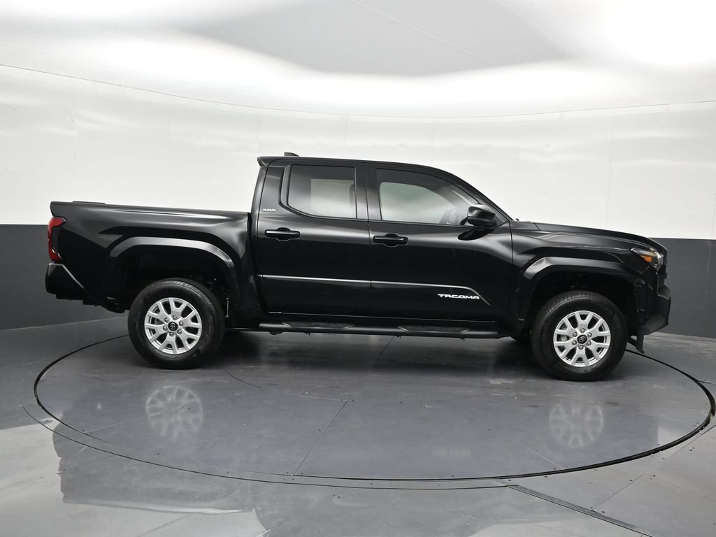 Used 2025 Toyota Tacoma SR5 RWD image 7