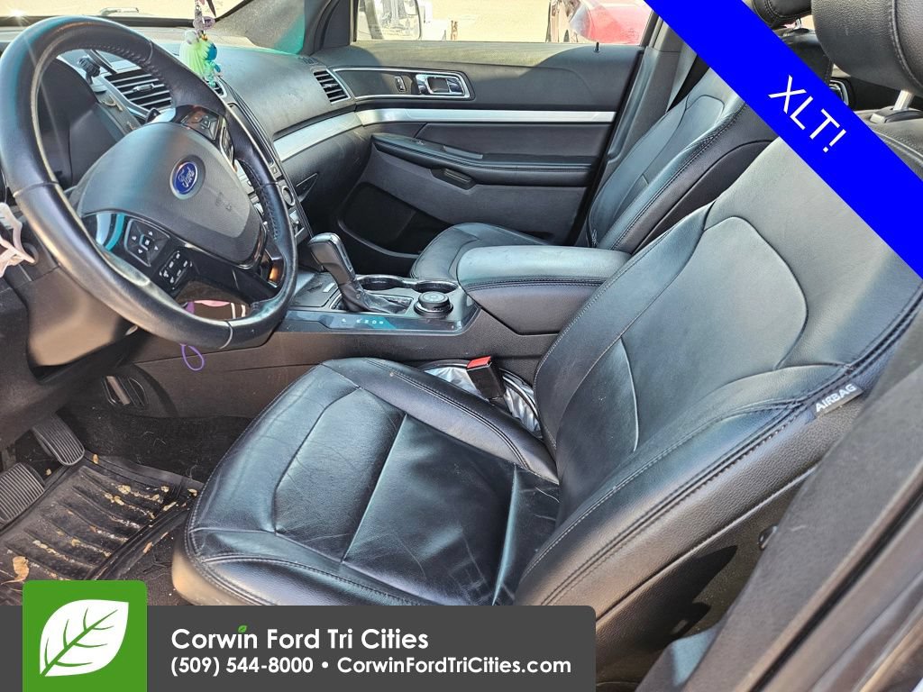 Used 2016 Ford Explorer XLT w/ Equipment Group 202A AWD/4WD image 6