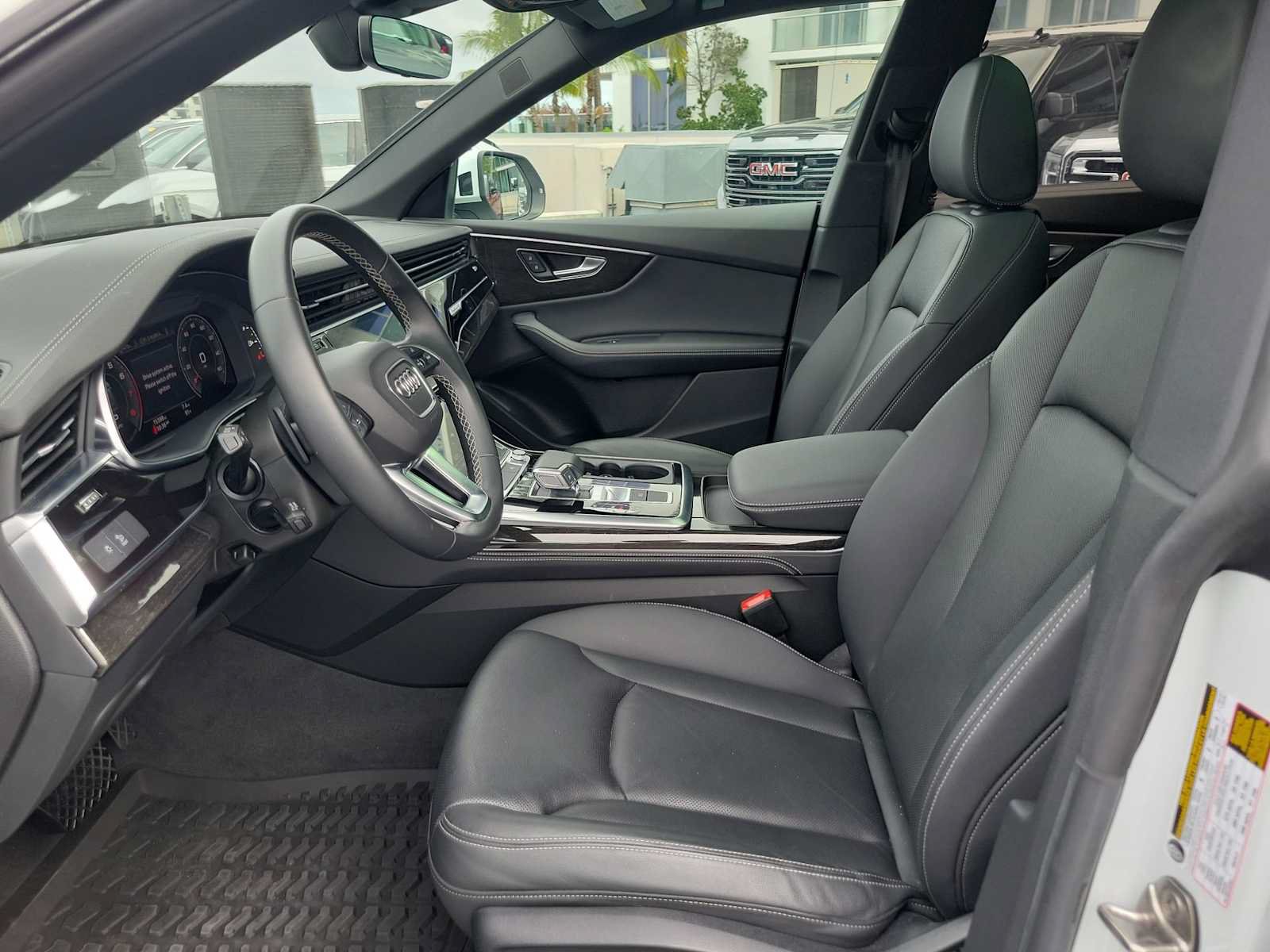 Certified 2023 Audi Q8 Premium Plus AWD/4WD image 15