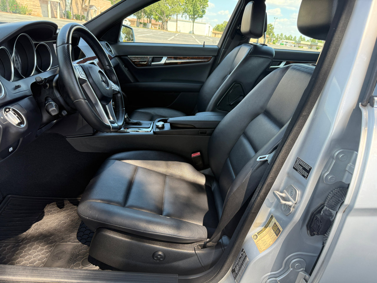 Used 2012 Mercedes-Benz C 300 Luxury image 13