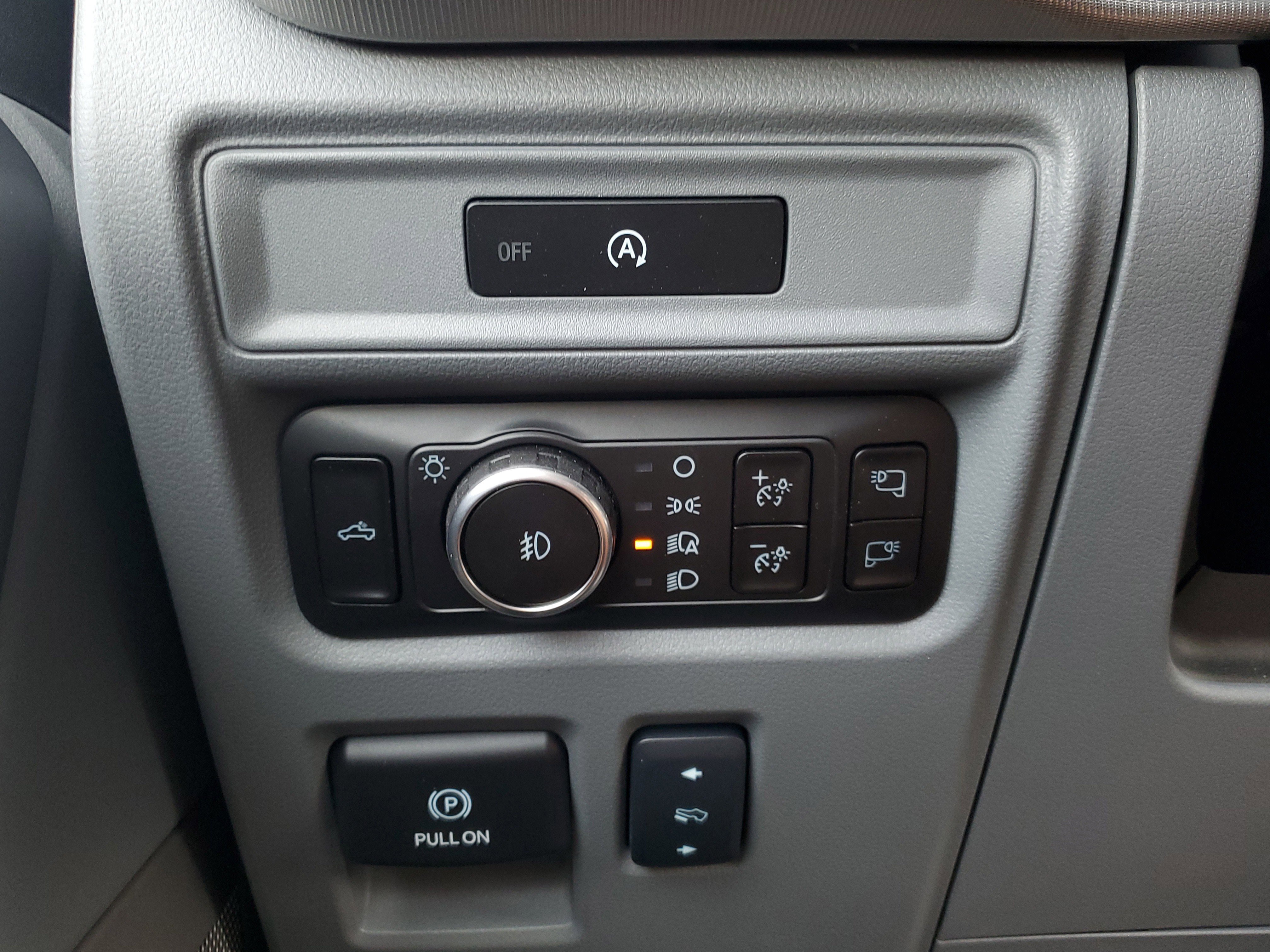 Used 2025 Ford F150 Lariat w/ Equipment Group 501A Mid image 27