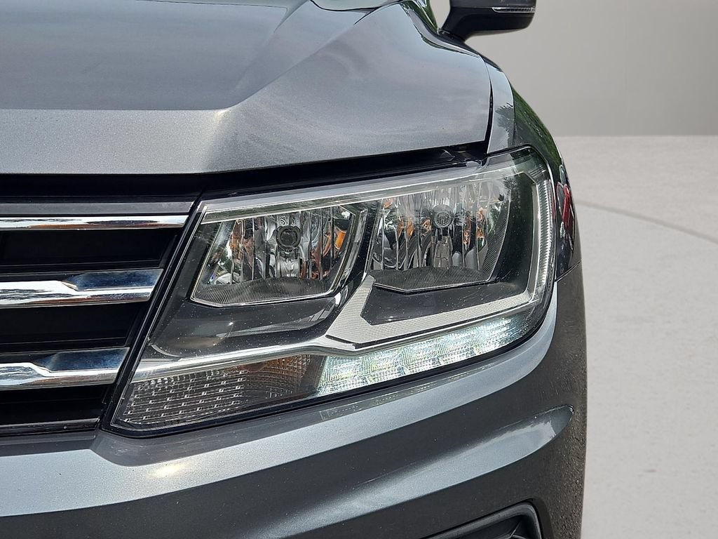 Used 2018 Volkswagen Tiguan SE FWD image 26