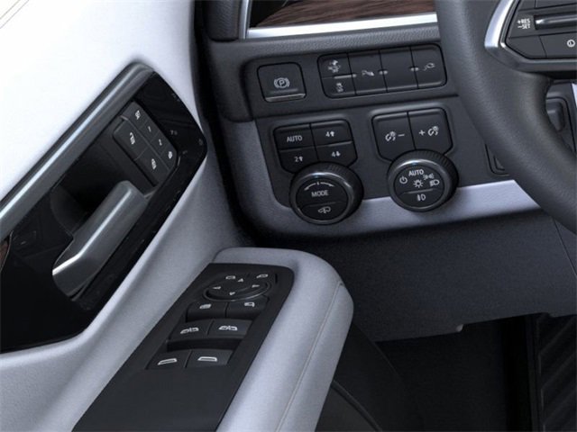 New 2025 Chevrolet Suburban Premier image 22