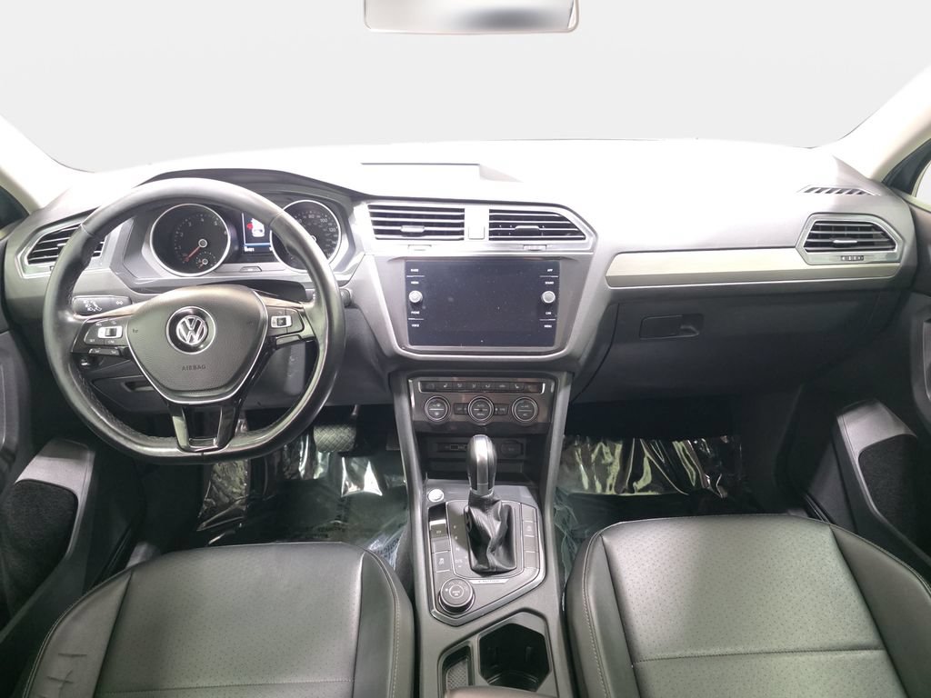 Used 2018 Volkswagen Tiguan SE AWD/4WD image 10
