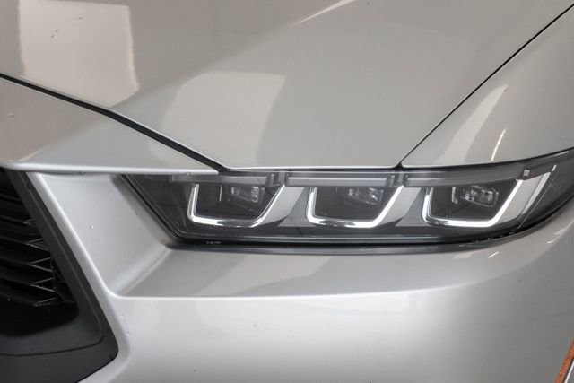 Used 2024 Ford Mustang Premium image 6