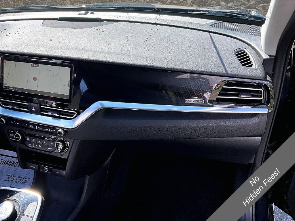 Used 2022 Kia Niro EX Premium w/ Cold Weather Package FWD image 14