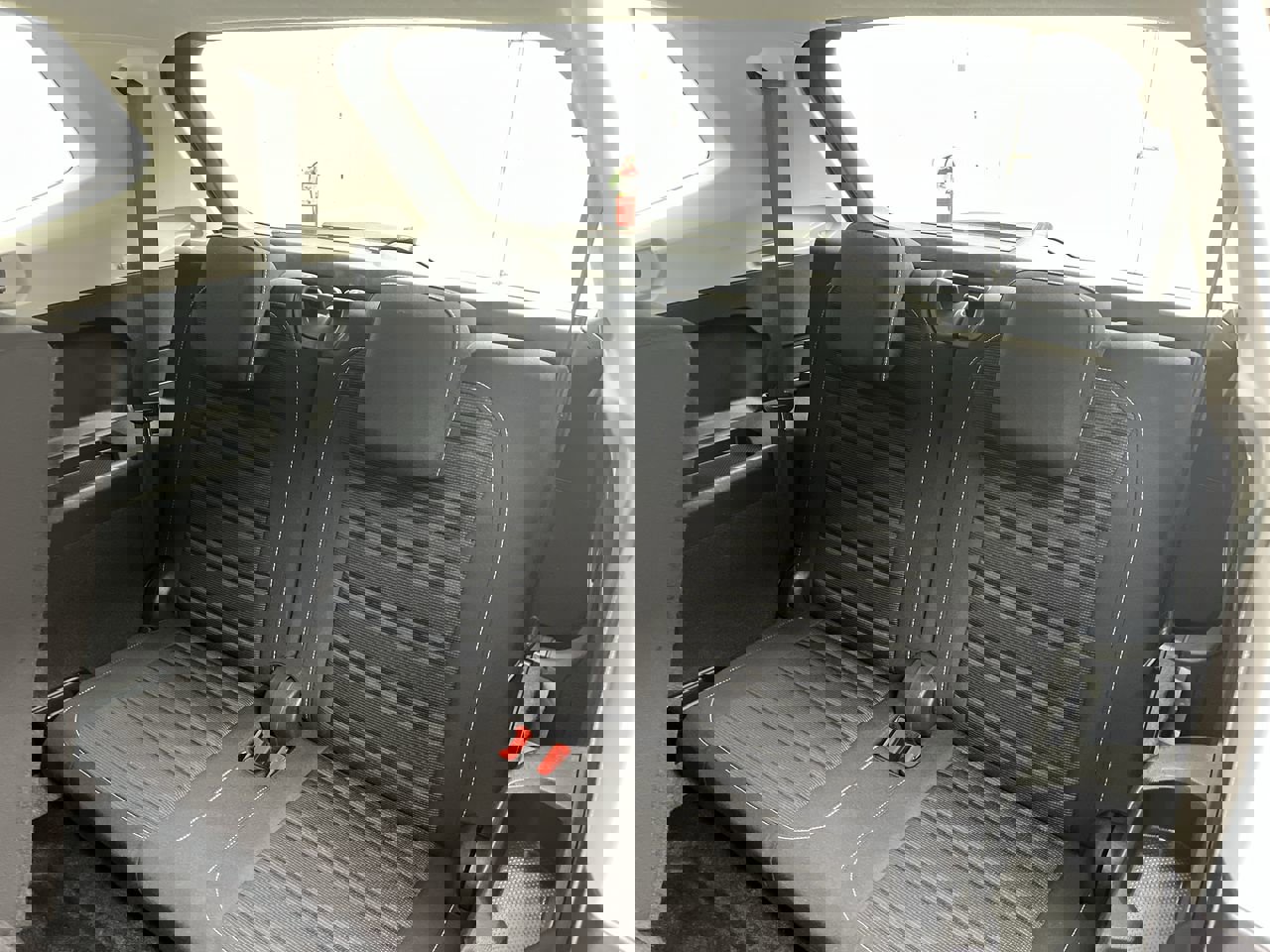 Used 2024 Volkswagen Tiguan S image 11