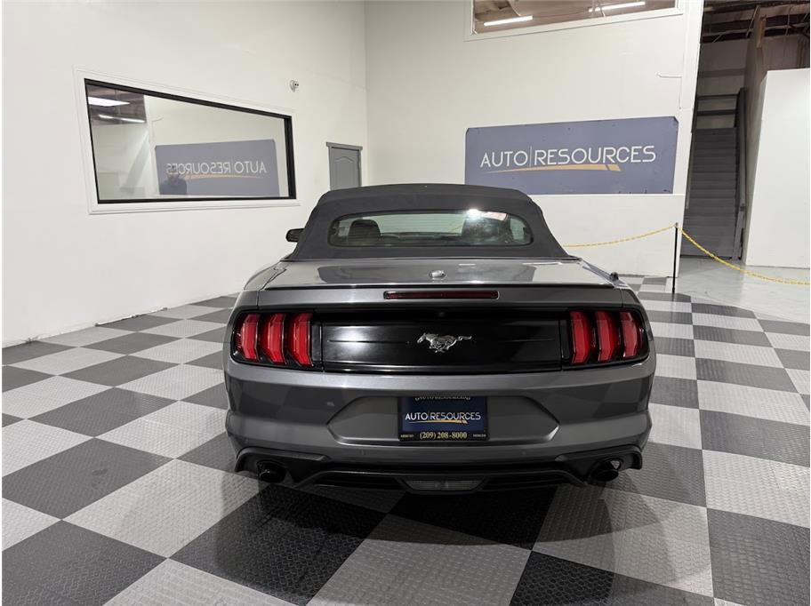 Used 2023 Ford Mustang Premium image 6