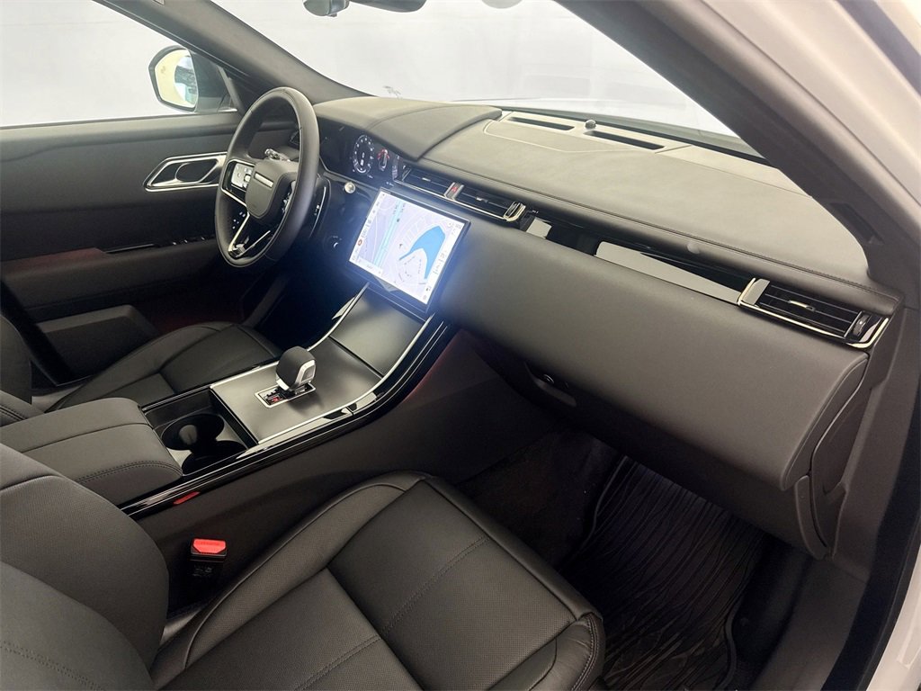 New 2026 Land Rover Range Rover Velar Dynamic SE image 29