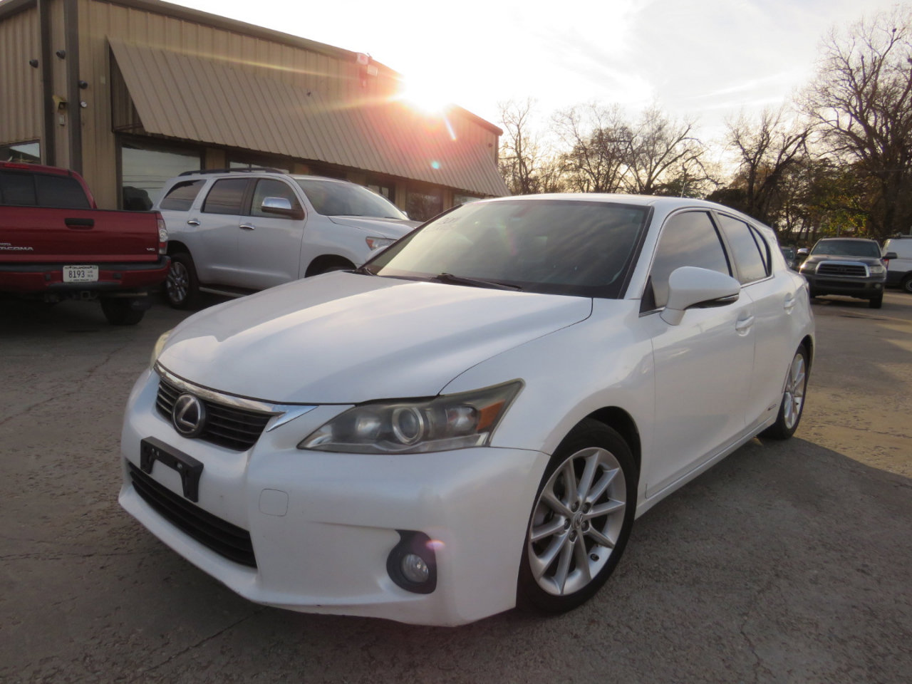 Used 2011 Lexus CT 200h image 2