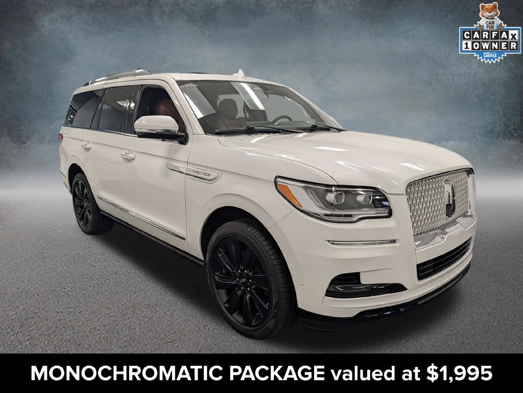 Used 2024 Lincoln Navigator Reserve AWD/4WD image 3