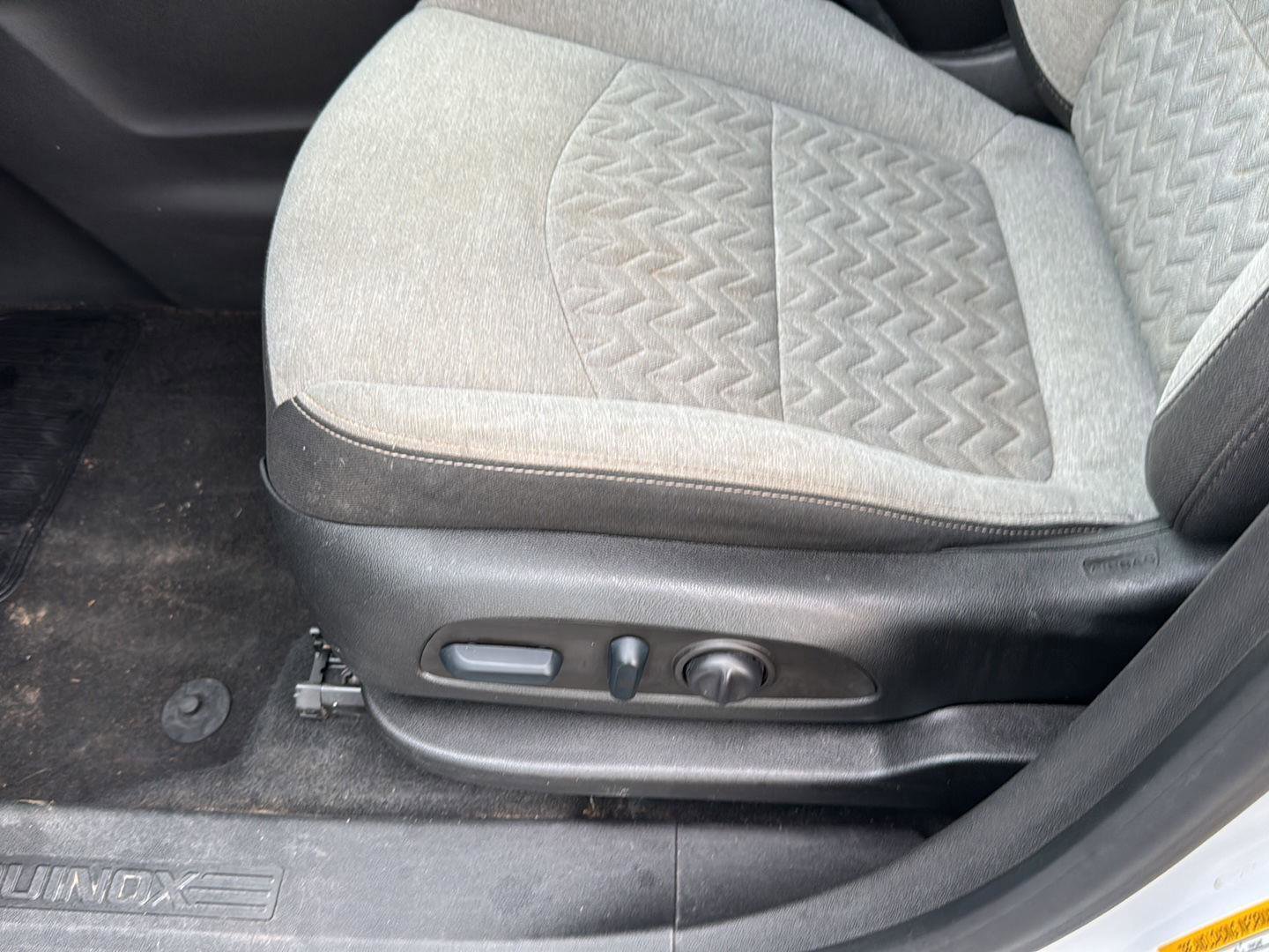 Used 2022 Chevrolet Equinox LT image 26