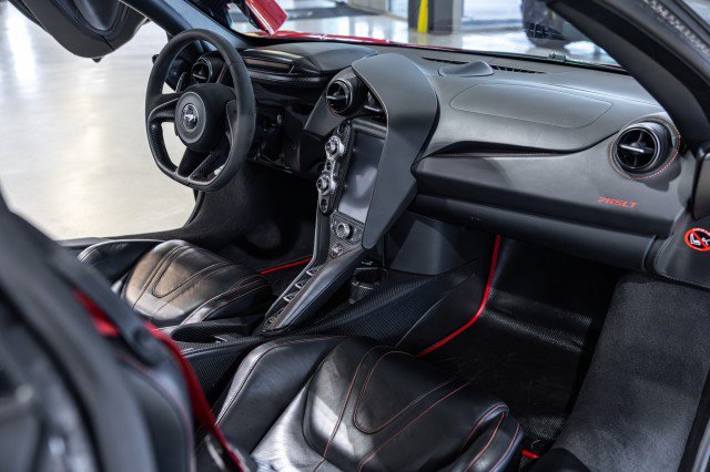 Used 2021 McLaren 765LT RWD image 45