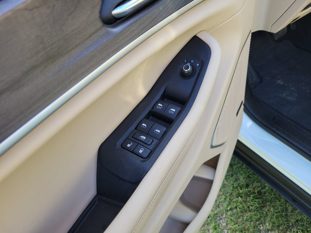 Used 2022 Jeep Grand Cherokee Limited RWD image 23