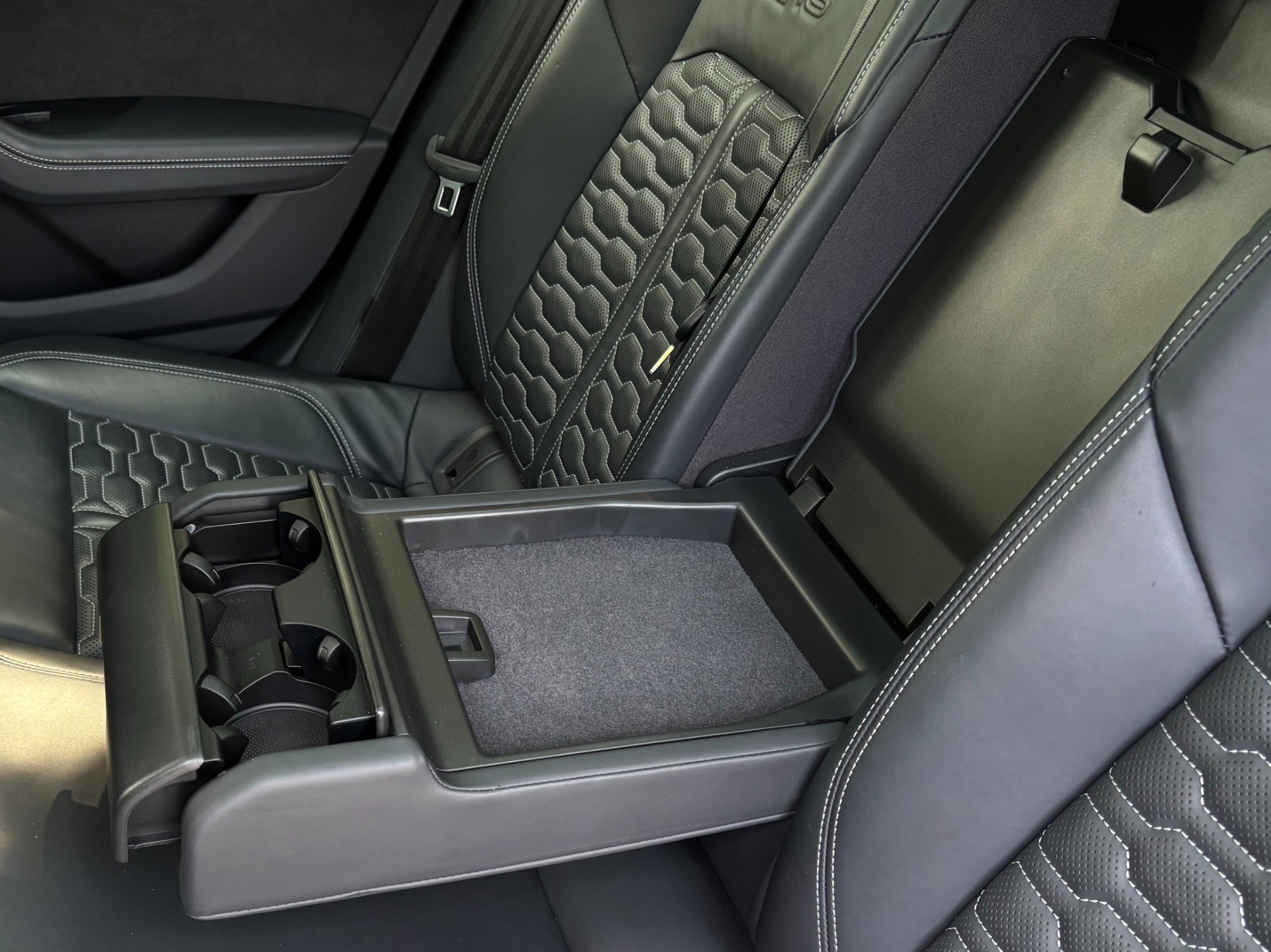 Used 2021 Audi RS 6 AWD/4WD image 19