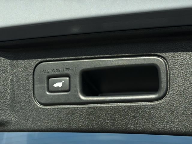 Used 2025 Honda Pilot TrailSport image 42