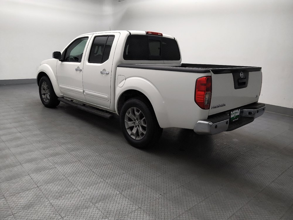 Used 2019 Nissan Frontier SL RWD image 3
