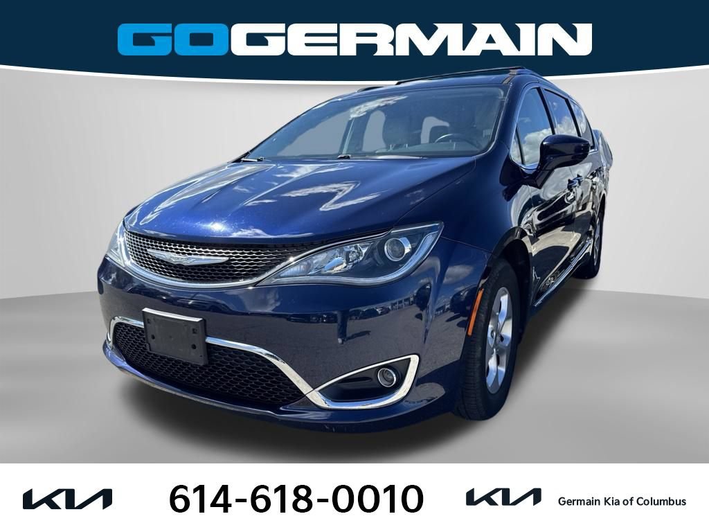 Used 2017 Chrysler Pacifica Touring-L Plus FWD image 1