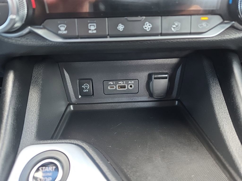 Used 2024 Nissan Sentra SR w/ SR Premium Package image 23