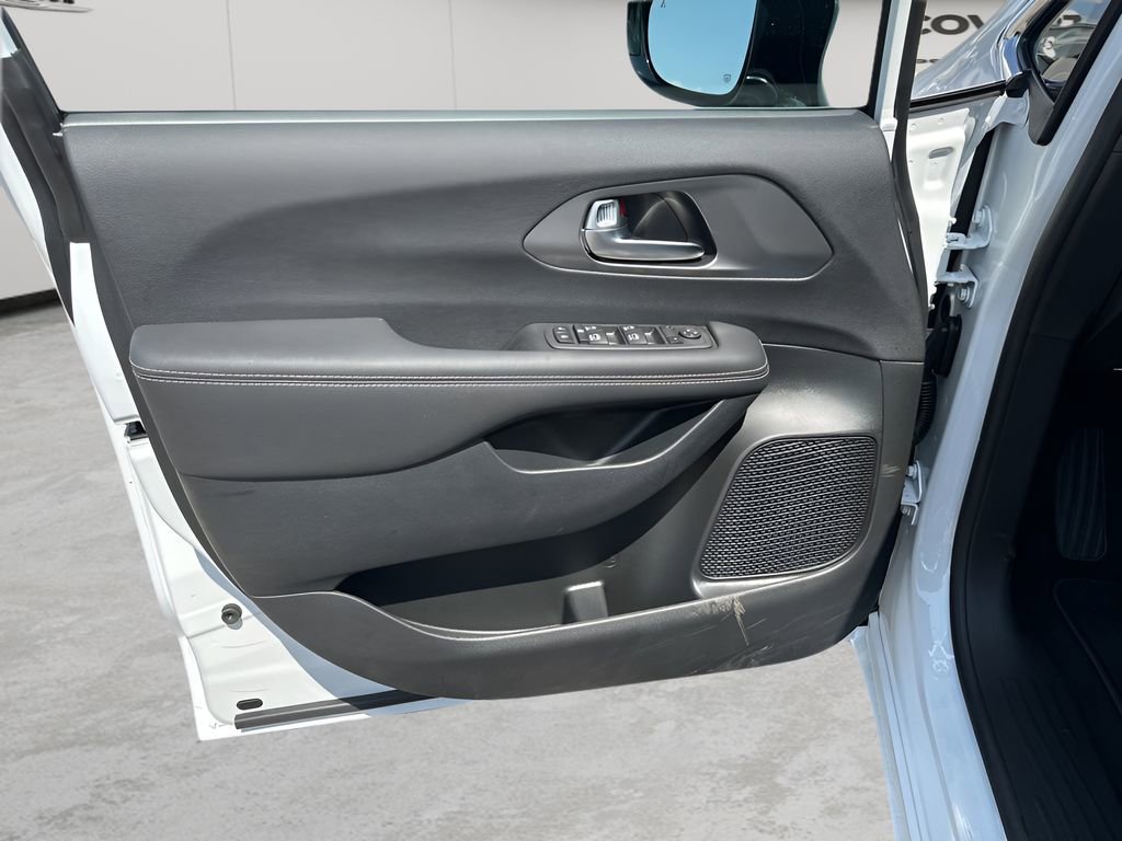 New 2026 Chrysler Voyager LX image 23