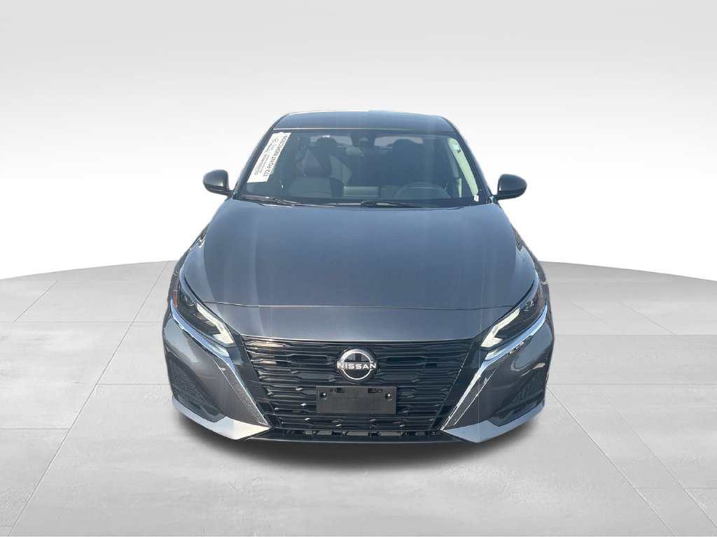 Used 2024 Nissan Altima 2.5 SV AWD/4WD image 9