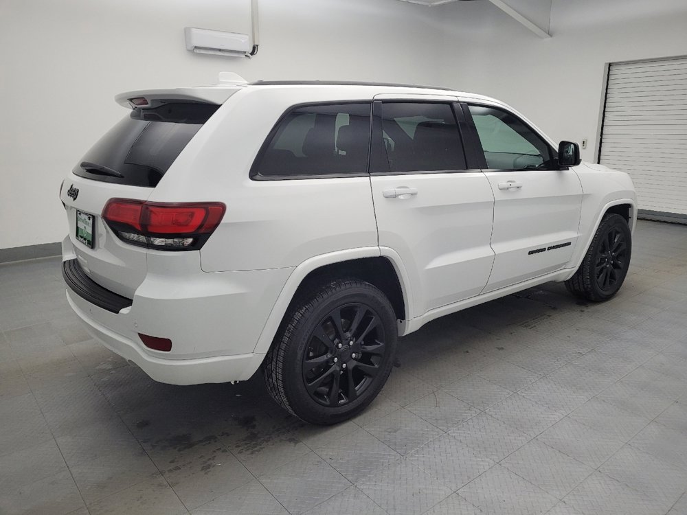 Used 2019 Jeep Grand Cherokee Altitude image 10