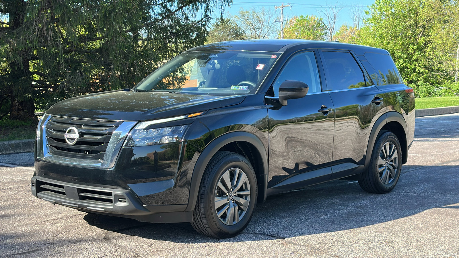 Certified 2023 Nissan Pathfinder S image 2