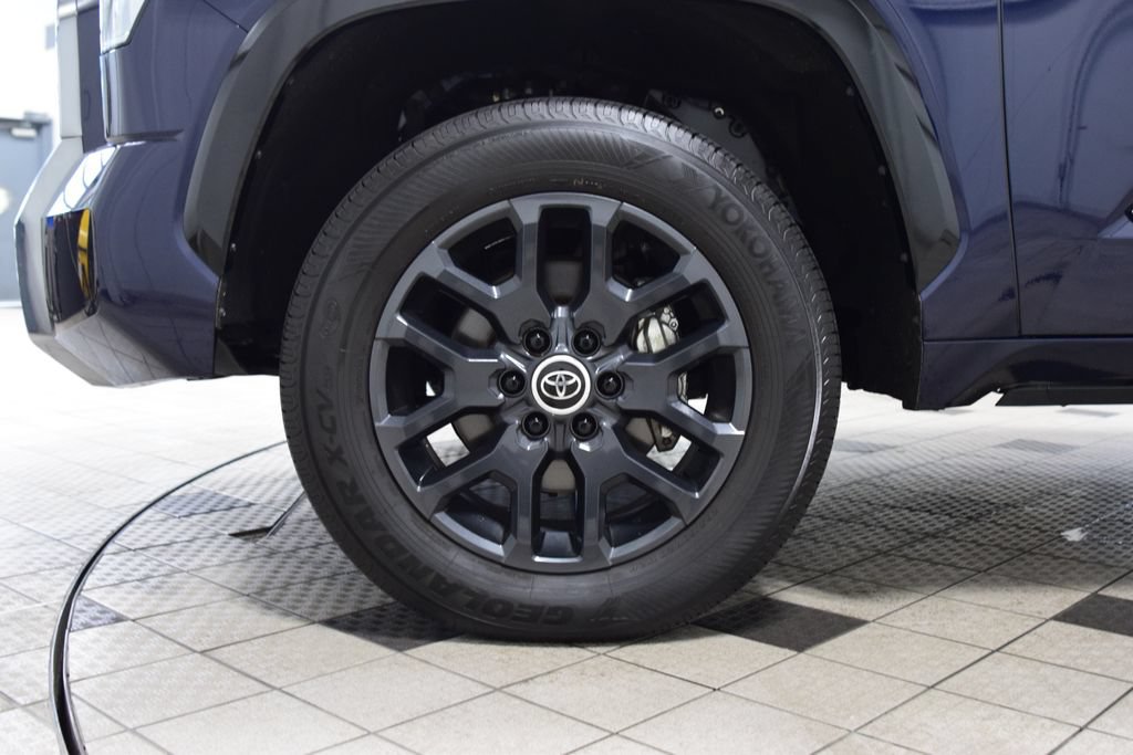 Used 2024 Toyota Tundra Platinum AWD/4WD image 22