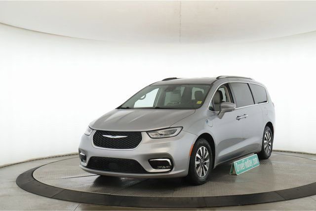Used 2021 Chrysler Pacifica Touring-L image 10