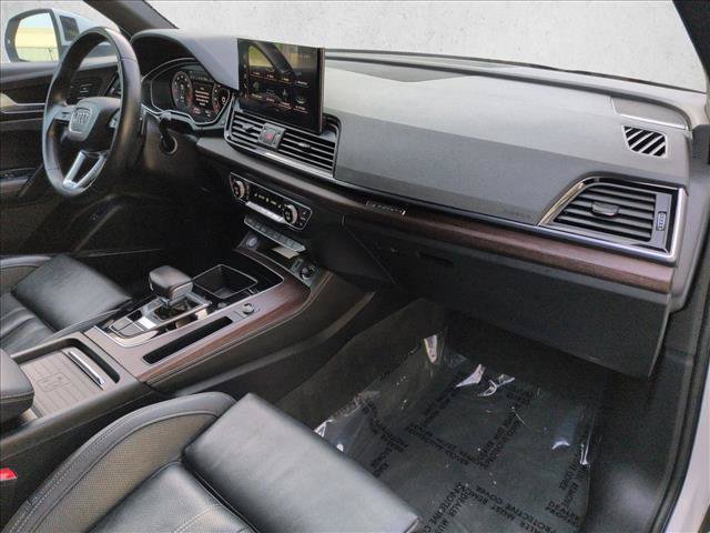 Used 2021 Audi Q5 2.0T Premium Plus w/ Premium Plus Package AWD/4WD image 24