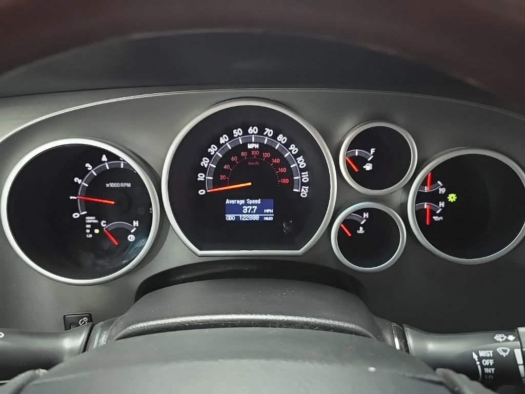 Used 2016 Toyota Sequoia Platinum image 22