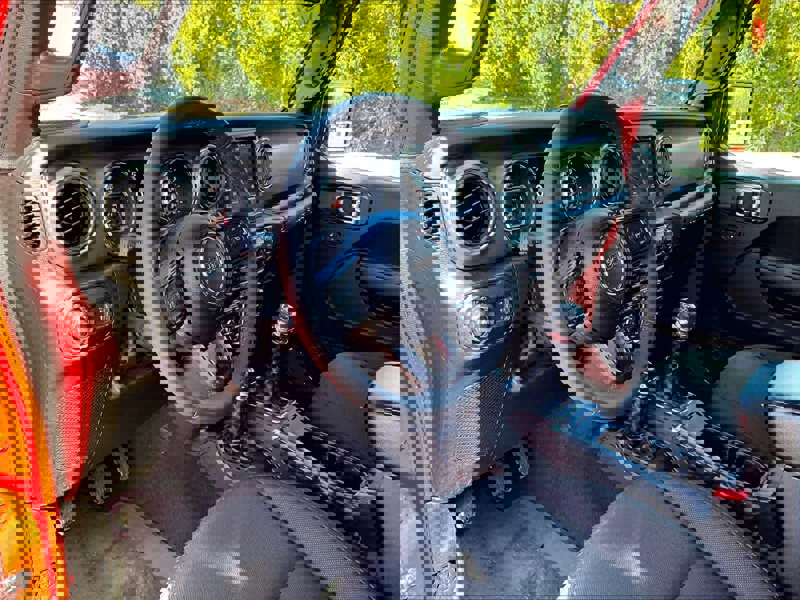 Used 2023 Jeep Wrangler Willys image 8