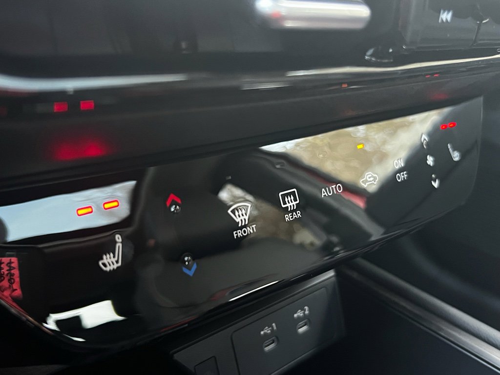 New 2026 Nissan Kicks SR w/ SR Premium Package image 12