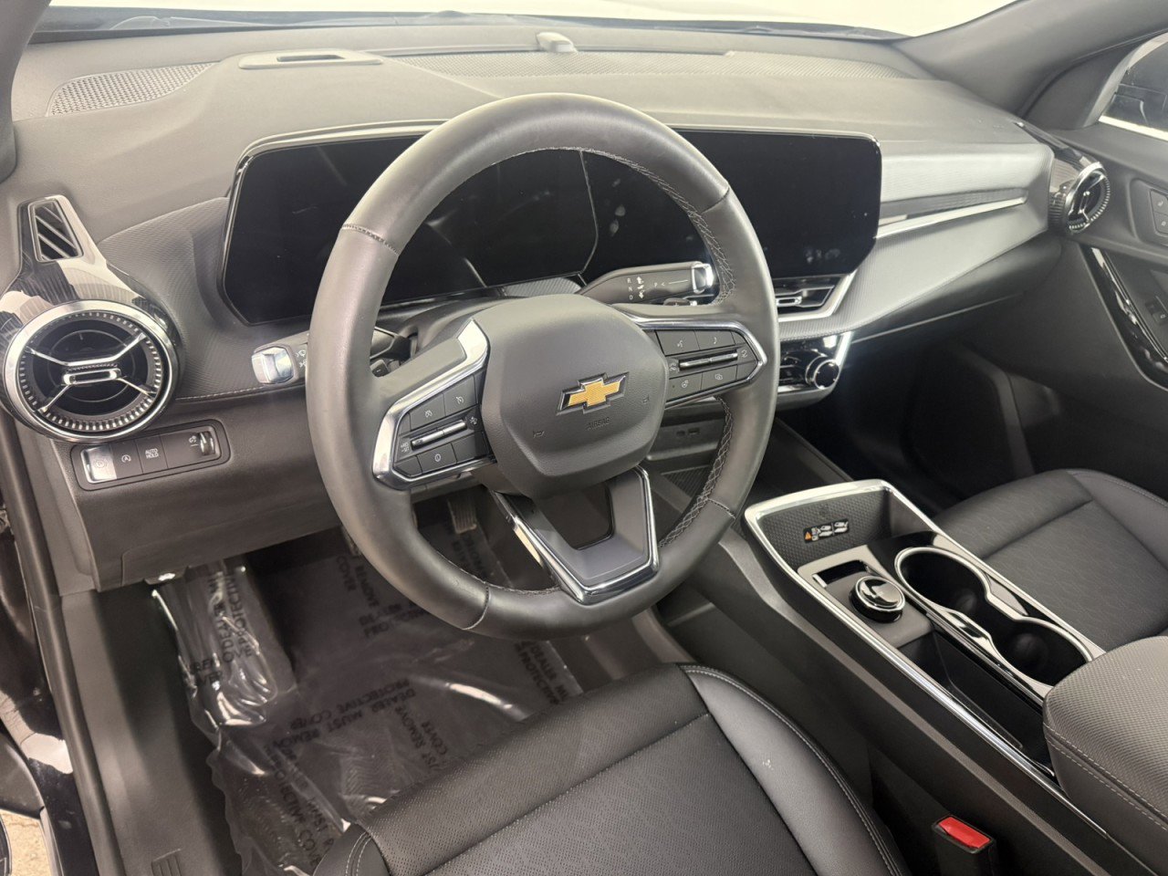 Used 2026 Chevrolet Equinox LT w/ Convenience Package II image 17