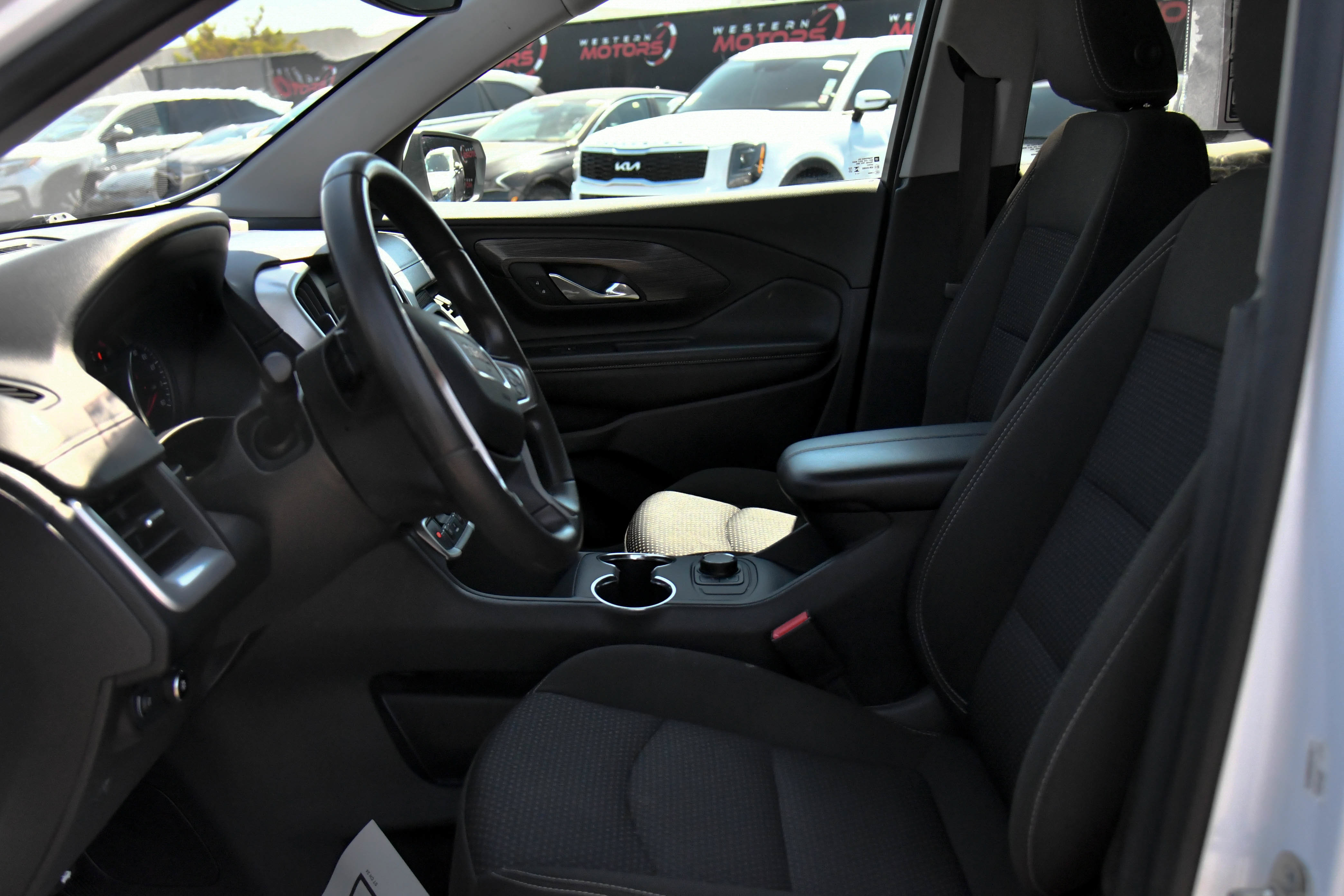 Used 2024 GMC Terrain SLE FWD image 16