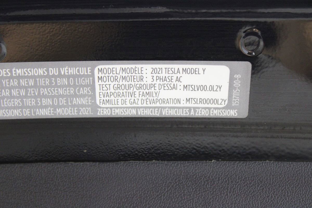 Used 2021 Tesla Model Y Performance AWD/4WD image 34