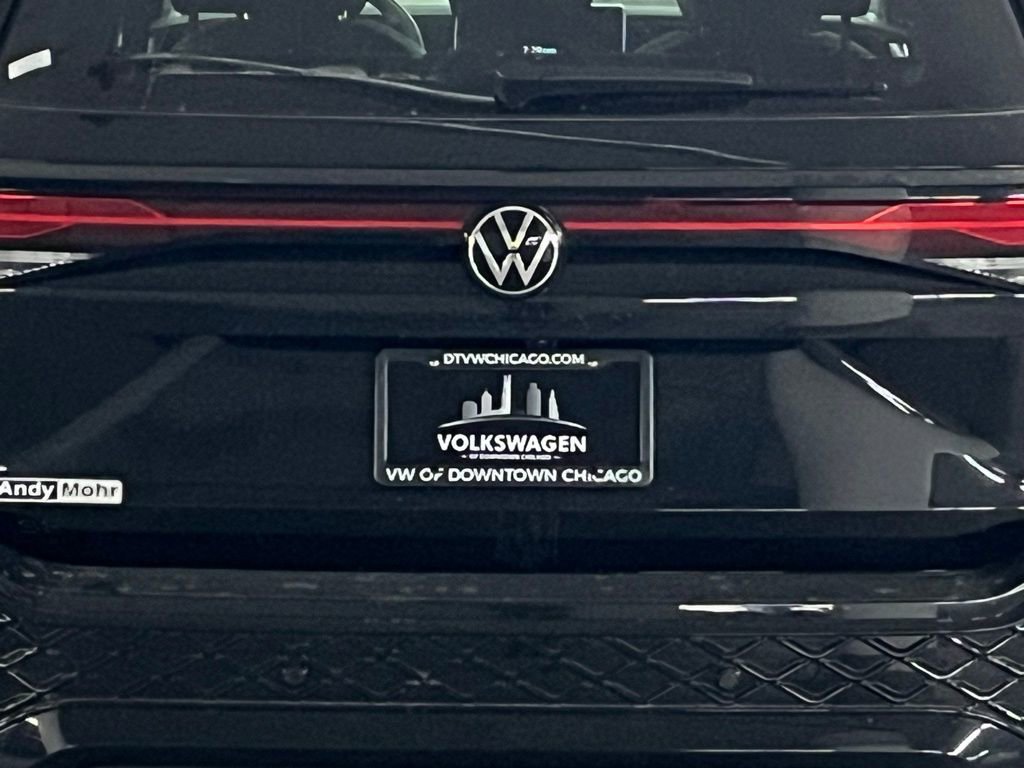 New 2025 Volkswagen Tiguan SE R-Line image 36