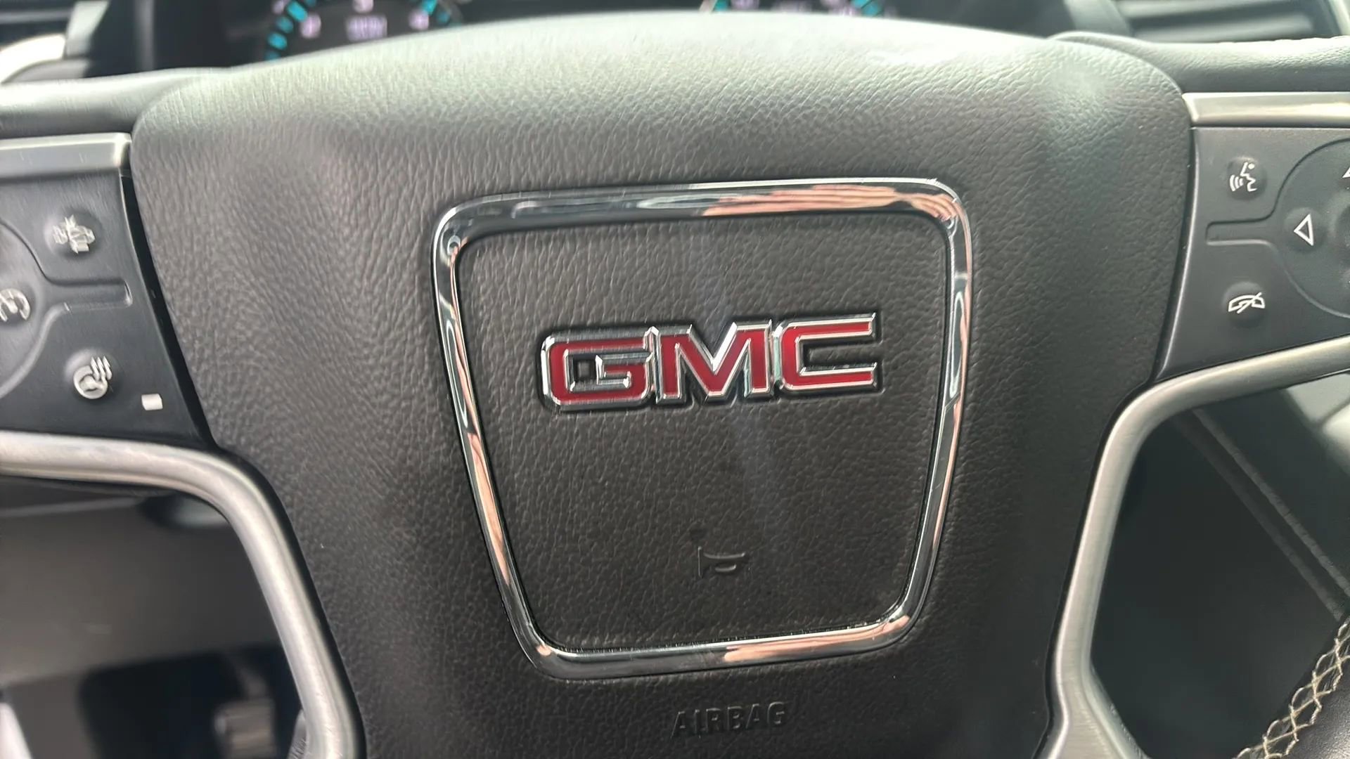 Used 2017 GMC Yukon SLT w/ Open Road Package image 35