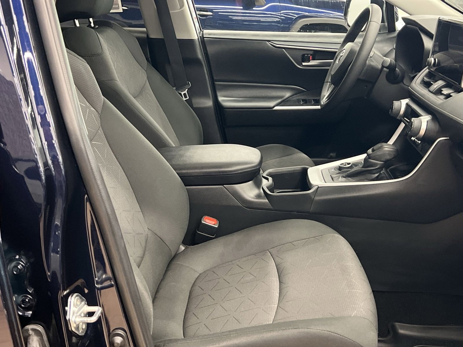 Used 2024 Toyota RAV4 XLE w/ Convenience Package image 25